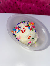 Load image into Gallery viewer, Single Scoop Cupcake Batter Sugar Scrub
